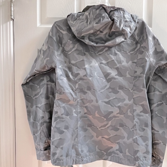 New The North Face Novelty Venture Jacket Mid Grey Camo - Picture 3 of 8
